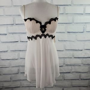 Linea Donatella light pink and black babydoll set